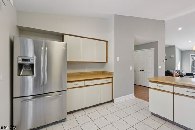 12 Troon Terrace, Clinton Twp., NJ 08801