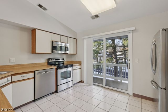 12 Troon Terrace, Clinton Twp., NJ 08801