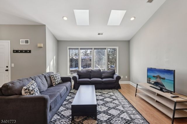 12 Troon Terrace, Clinton Twp., NJ 08801