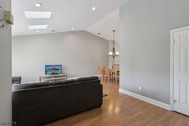 12 Troon Terrace, Clinton Twp., NJ 08801