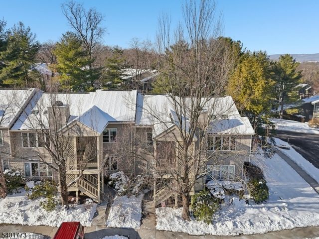 12 Troon Terrace, Clinton Twp., NJ 08801