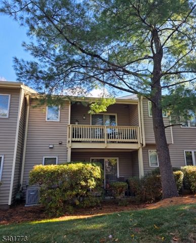 12 Troon Terrace, Clinton Twp., NJ 08801