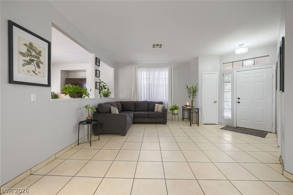 5524 Merriweather Drive, Las Vegas, NV 89113 — photo 3