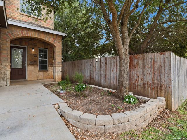414 WALNUT CRST, Schertz, TX 78154