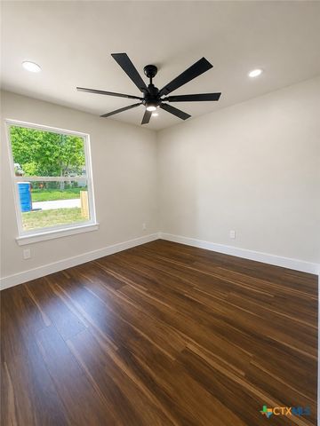 407 E Lamar Avenue, Temple, TX 76501