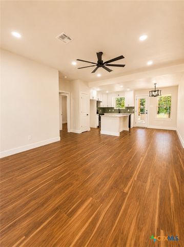 407 E Lamar Avenue, Temple, TX 76501
