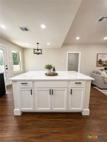 407 E Lamar Avenue, Temple, TX 76501