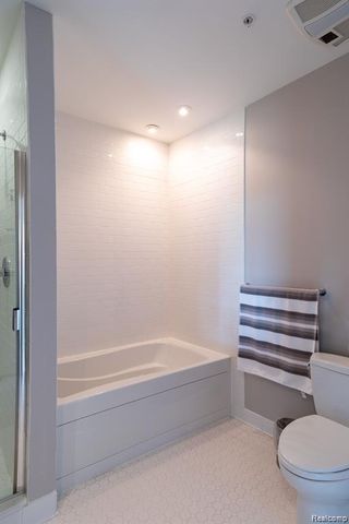 111 N Main Street 303, Royal Oak, MI 48067