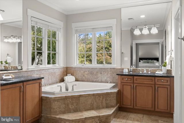 4527 MAPLE AVE, Bethesda, MD 20814