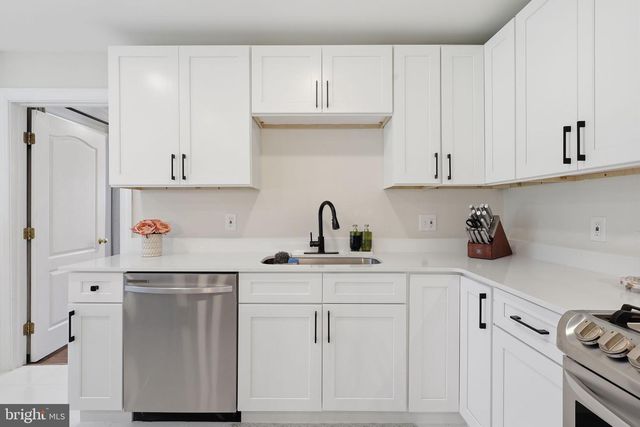 7421 SHREVE RD, Falls Church, VA 22043