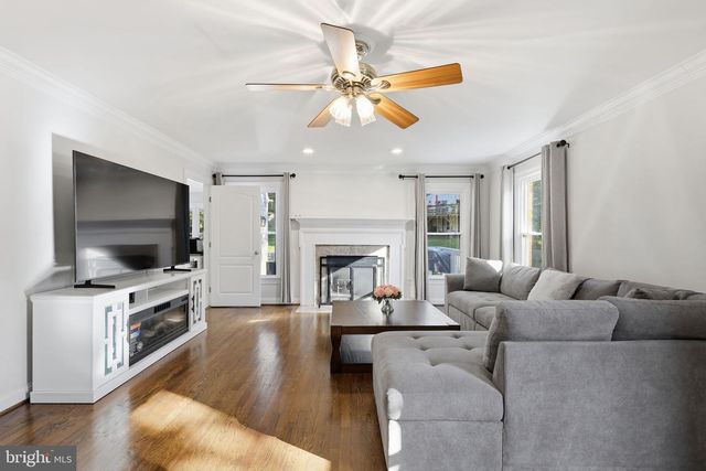 7421 SHREVE RD, Falls Church, VA 22043