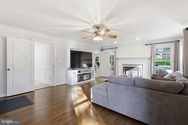 7421 SHREVE RD, Falls Church, VA 22043