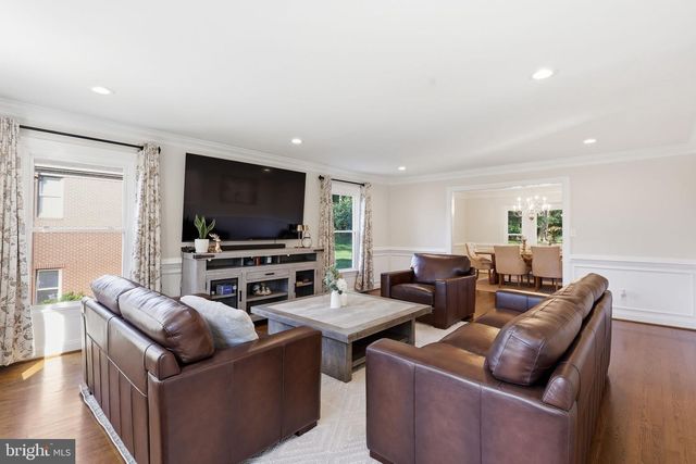 7421 SHREVE RD, Falls Church, VA 22043