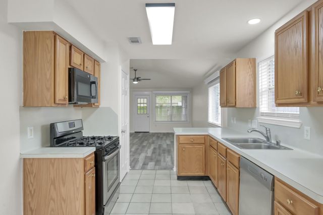 28715 Fox Lynn Drive, Spring, TX 77386