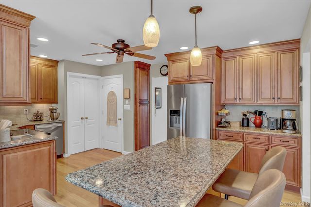255 Blake Avenue, Bohemia, NY 11716