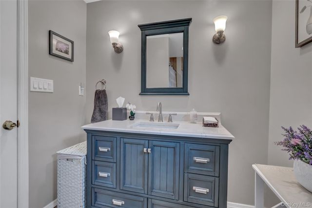 255 Blake Avenue, Bohemia, NY 11716