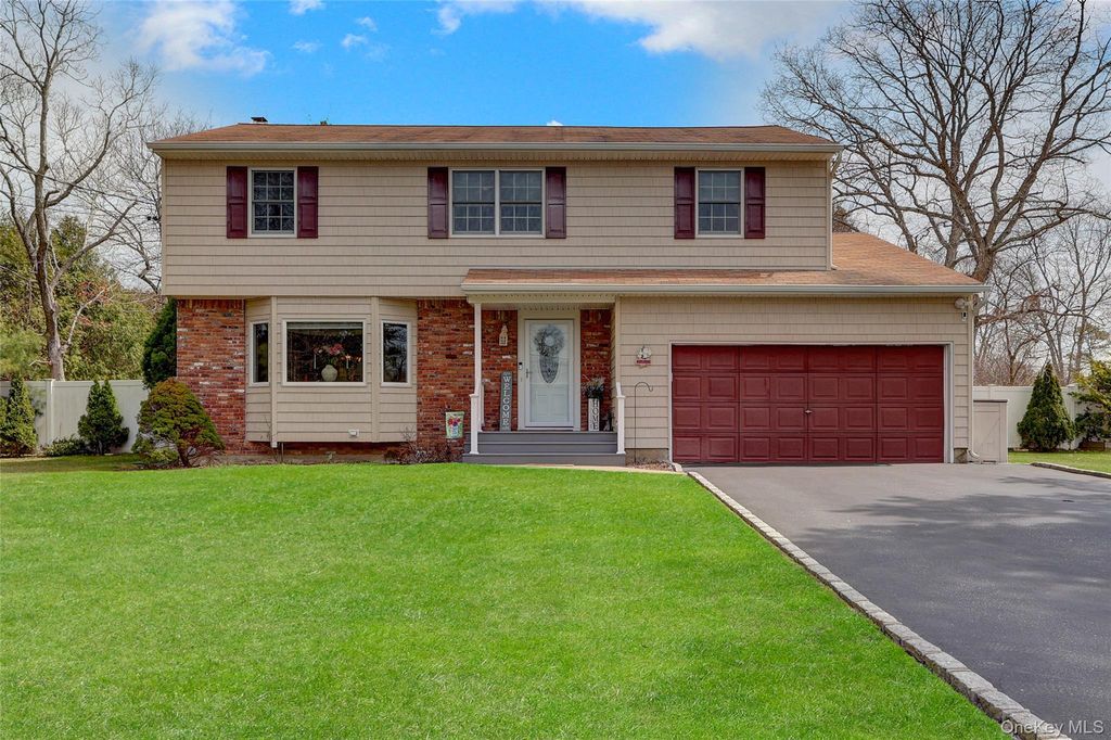 255 Blake Avenue, Bohemia, NY 11716