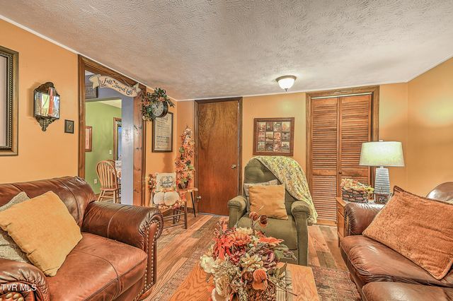 227&225 Old Beason Well Road, Kingsport, TN 37660