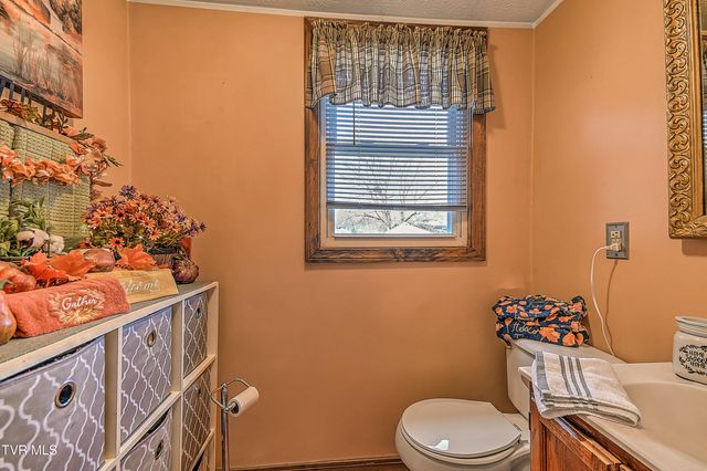 227&225 Old Beason Well Road, Kingsport, TN 37660