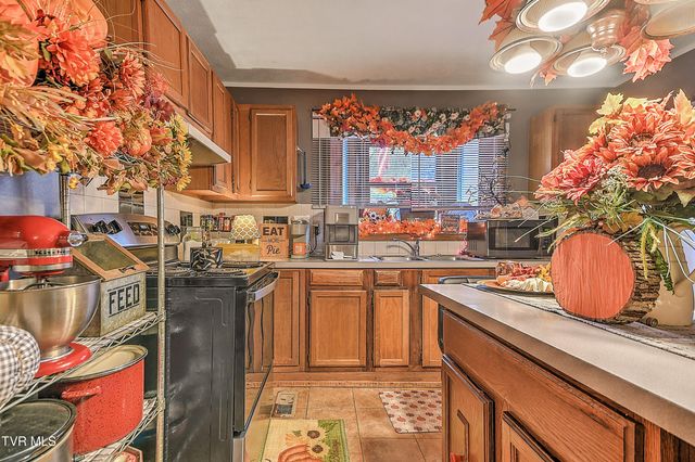 227&225 Old Beason Well Road, Kingsport, TN 37660