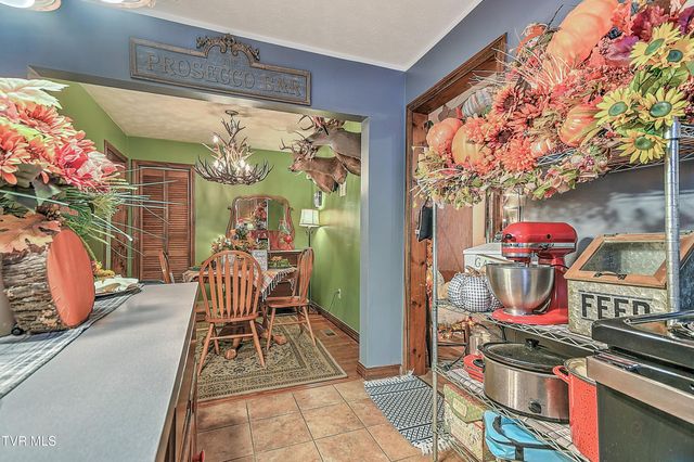 227&225 Old Beason Well Road, Kingsport, TN 37660