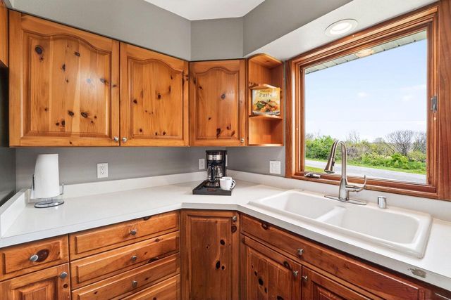 4210 Old Deerfield Road, Deerfield, WI 53531