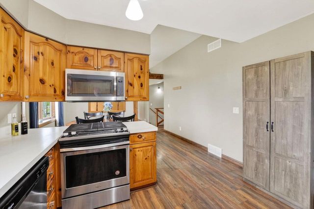 4210 Old Deerfield Road, Deerfield, WI 53531