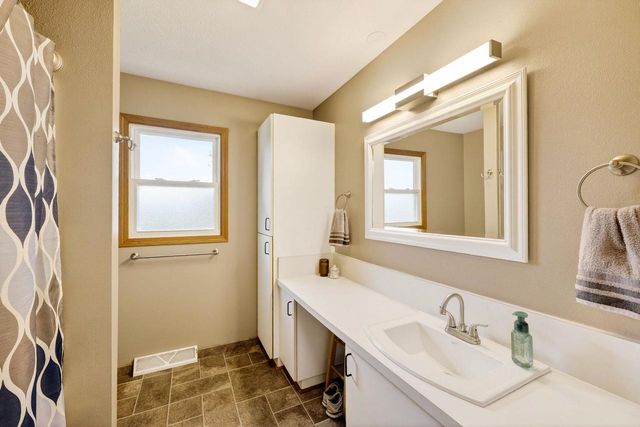4210 Old Deerfield Road, Deerfield, WI 53531