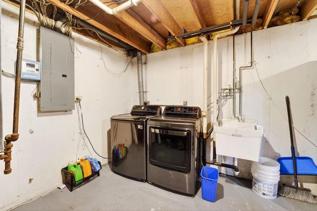 4210 Old Deerfield Road, Deerfield, WI 53531