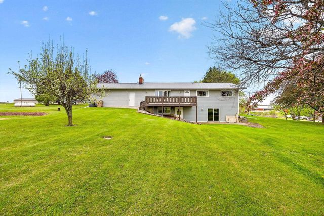 4210 Old Deerfield Road, Deerfield, WI 53531