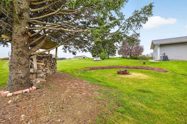 4210 Old Deerfield Road, Deerfield, WI 53531