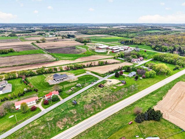 4210 Old Deerfield Road, Deerfield, WI 53531