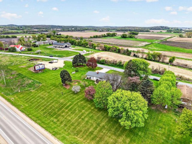 4210 Old Deerfield Road, Deerfield, WI 53531