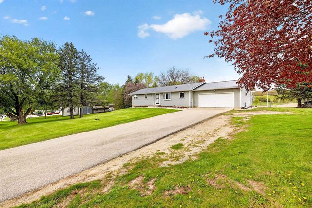 4210 Old Deerfield Road, Deerfield, WI 53531
