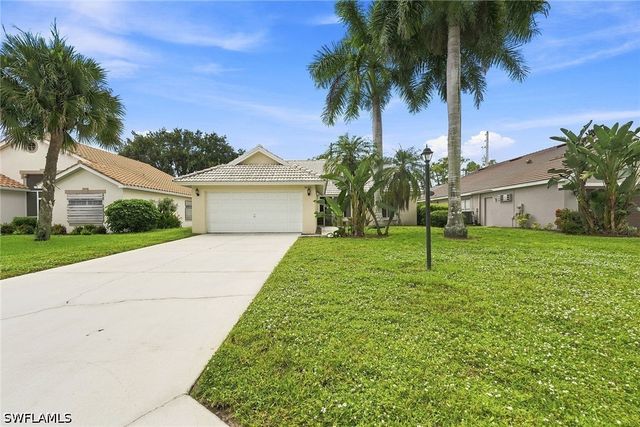 6022 Westbourgh DR, Naples, FL 34112