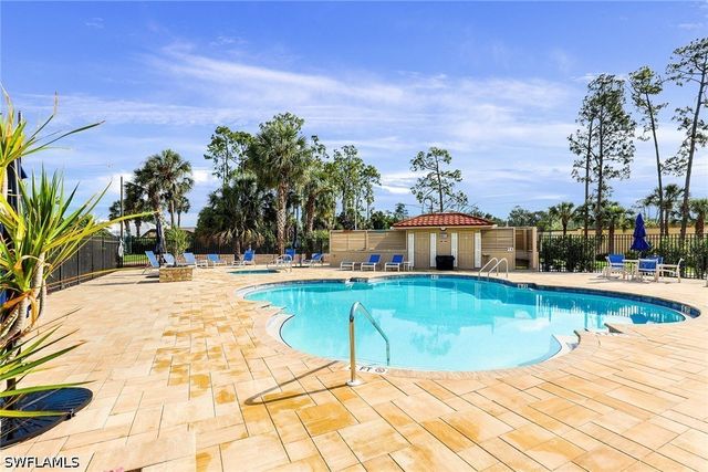 6022 Westbourgh DR, Naples, FL 34112