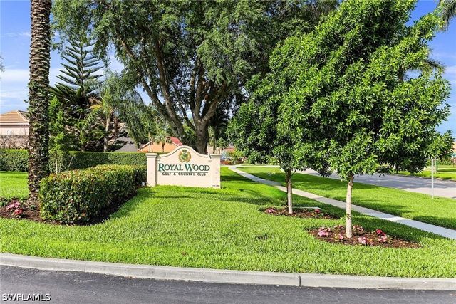 6022 Westbourgh DR, Naples, FL 34112