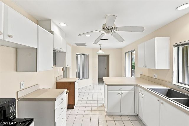 6022 Westbourgh DR, Naples, FL 34112