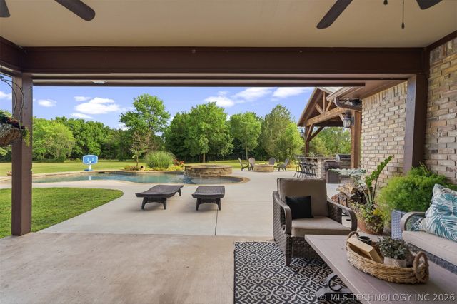 411 Blue Bell Road, Springer, OK 73458