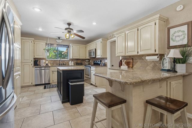 411 Blue Bell Road, Springer, OK 73458