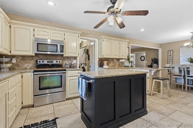 411 Blue Bell Road, Springer, OK 73458