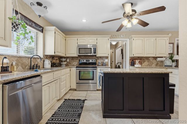 411 Blue Bell Road, Springer, OK 73458