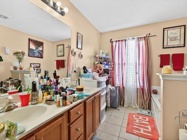 5165 Pebble Creek Dr, Antioch, TN 37013