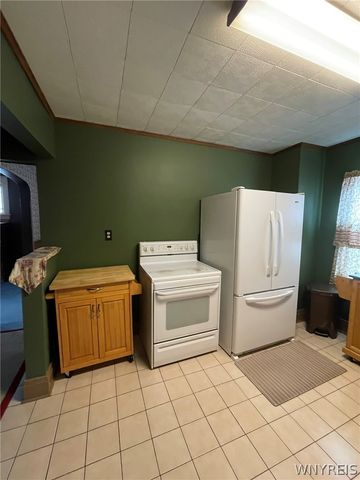 2485 Willow Avenue, Niagara Falls, NY 14305