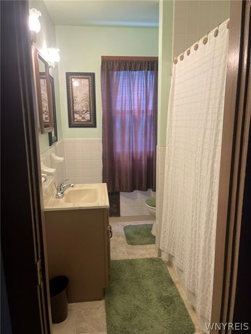 2485 Willow Avenue, Niagara Falls, NY 14305