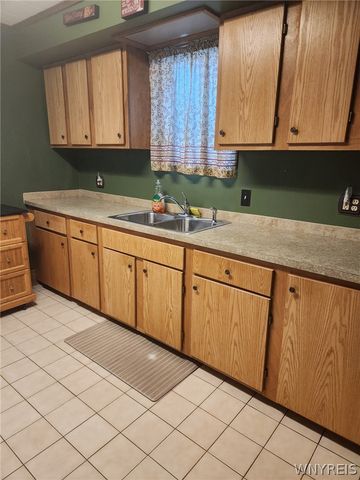 2485 Willow Avenue, Niagara Falls, NY 14305