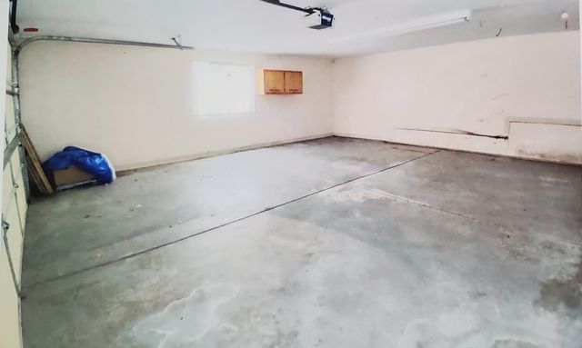 18 Diana Road, Ogden Dunes, IN 46368