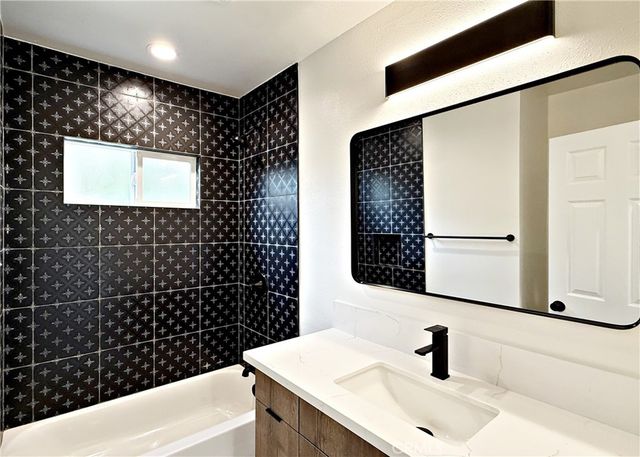 5213 Navarro Street, Los Angeles, CA 90032