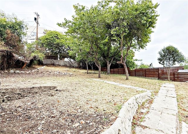 5213 Navarro Street, Los Angeles, CA 90032