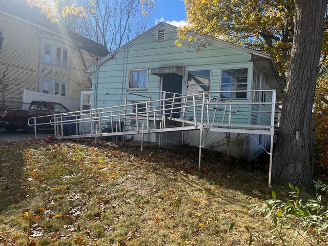 7-B Stevens St, Lawrence, MA 01841